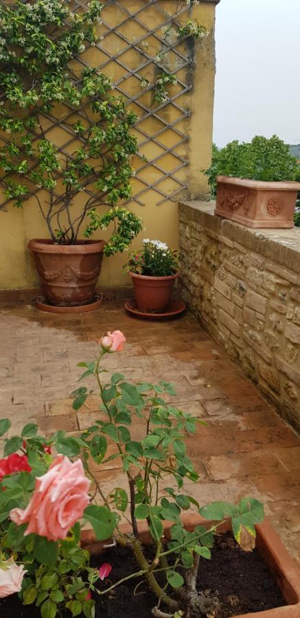 B&B Palazzo Al Torrione 2 Σαν Τζιμινιάνο Εξωτερικό φωτογραφία