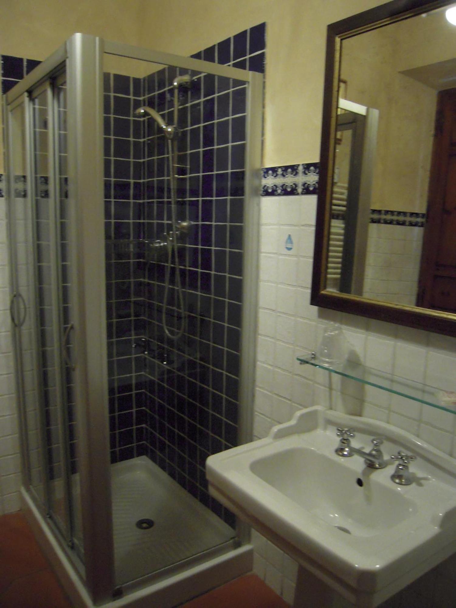 B&B Palazzo Al Torrione 2 Σαν Τζιμινιάνο Εξωτερικό φωτογραφία