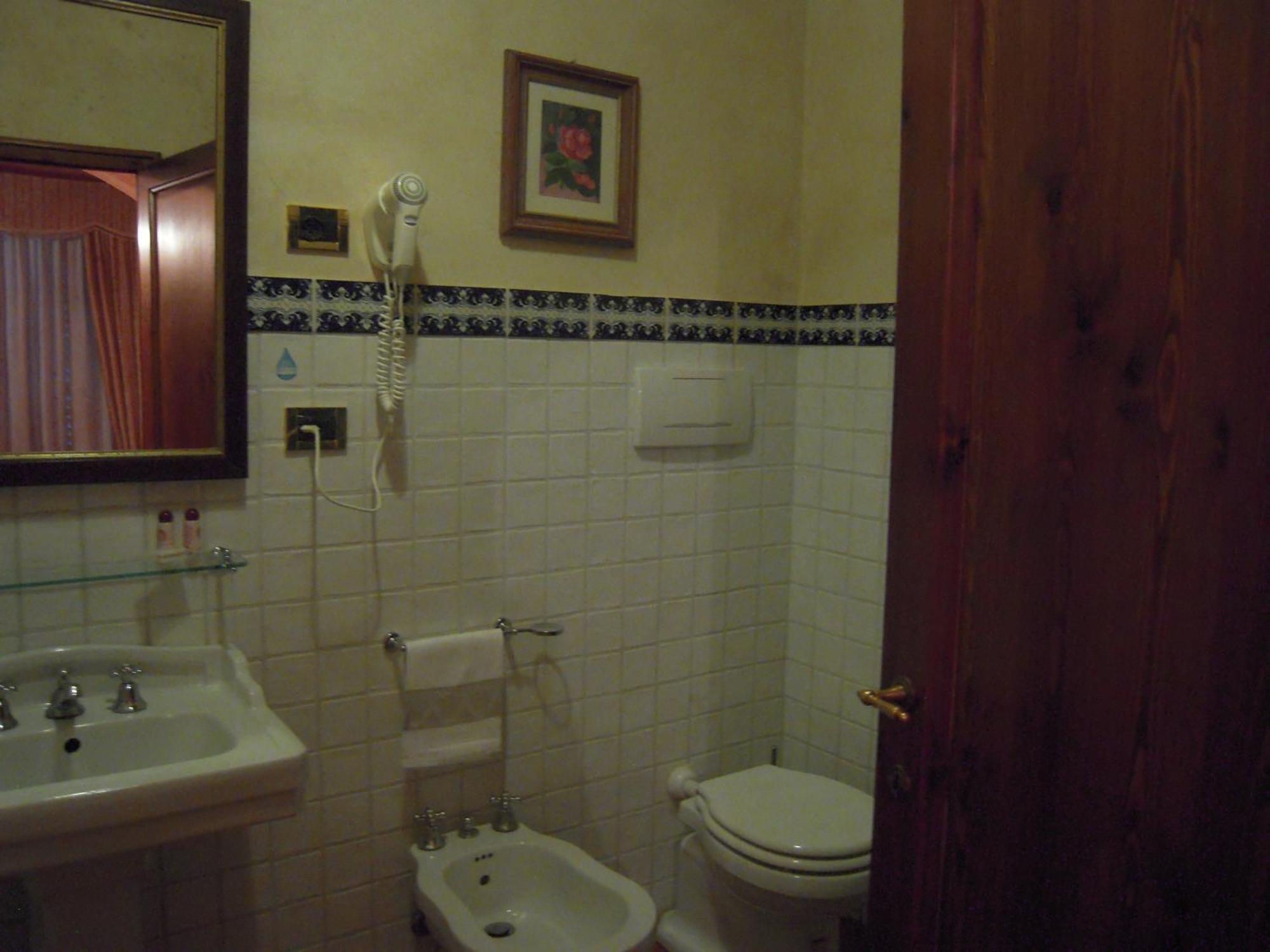 B&B Palazzo Al Torrione 2 Σαν Τζιμινιάνο Εξωτερικό φωτογραφία